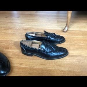 Allen Edmonds black leather loafers